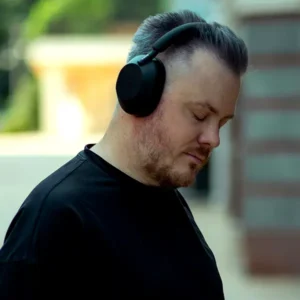 mann hört hearosync trance